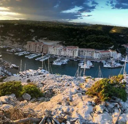 Faro Della Madonetta Hébergement de vacances *